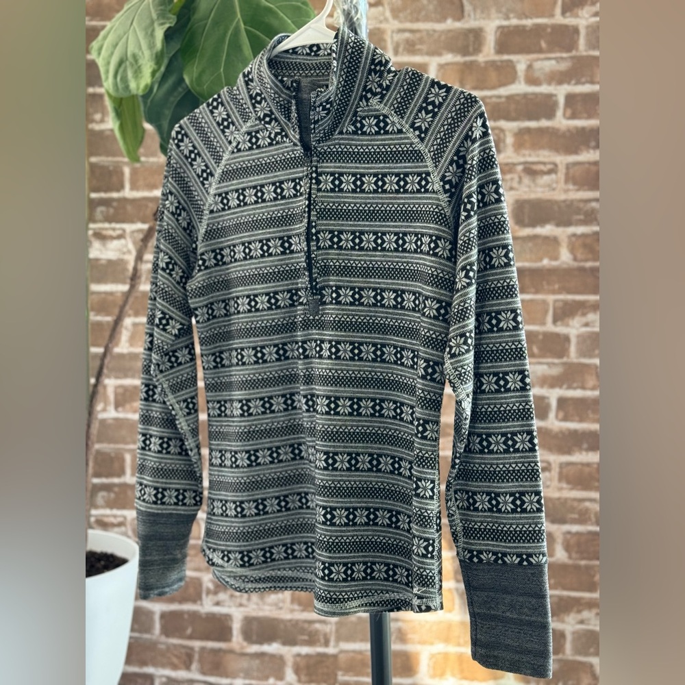 Kavu long sleeved pull over